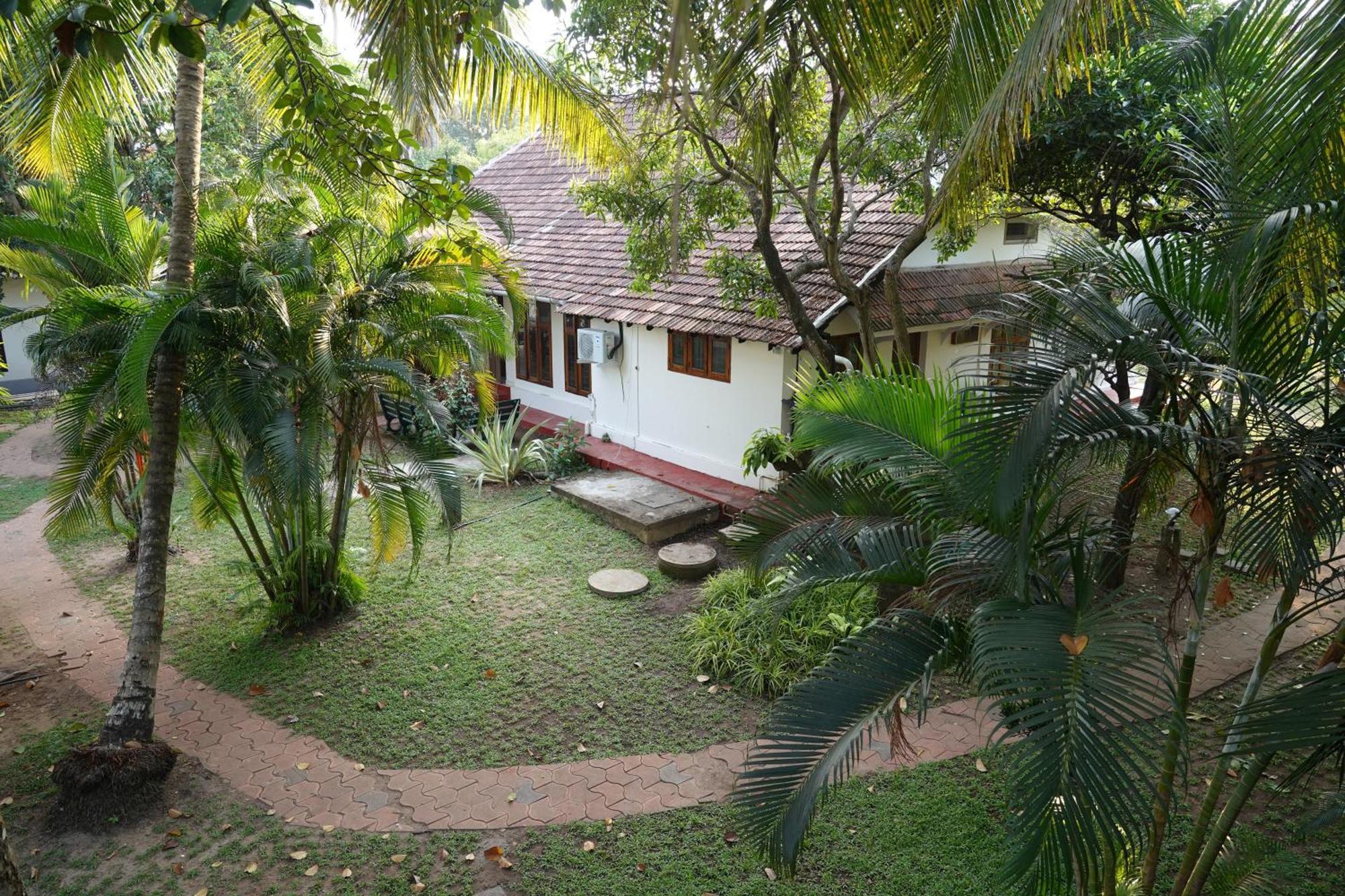 Alfred Place Kochi Luaran gambar