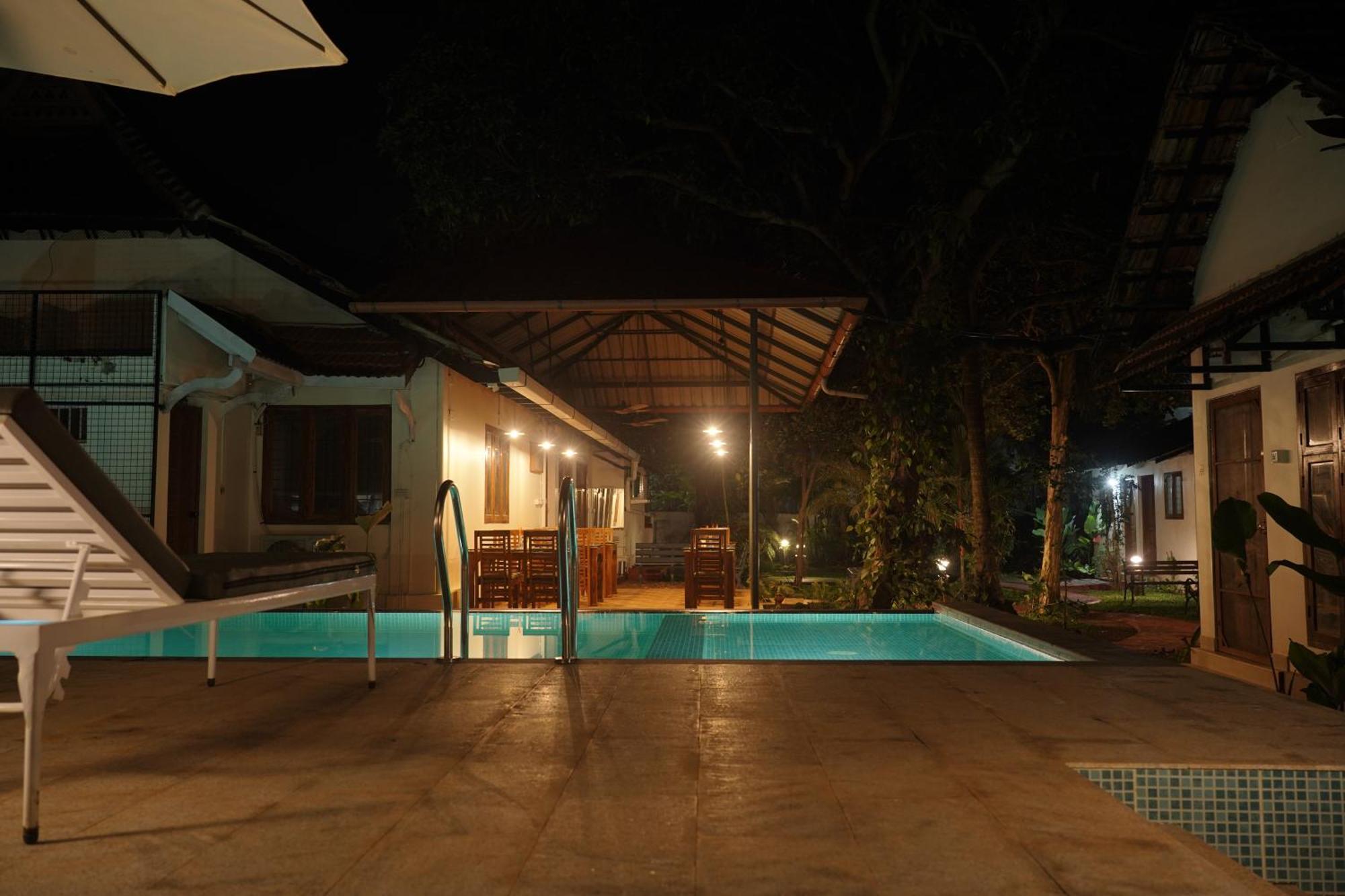 Alfred Place Kochi Luaran gambar