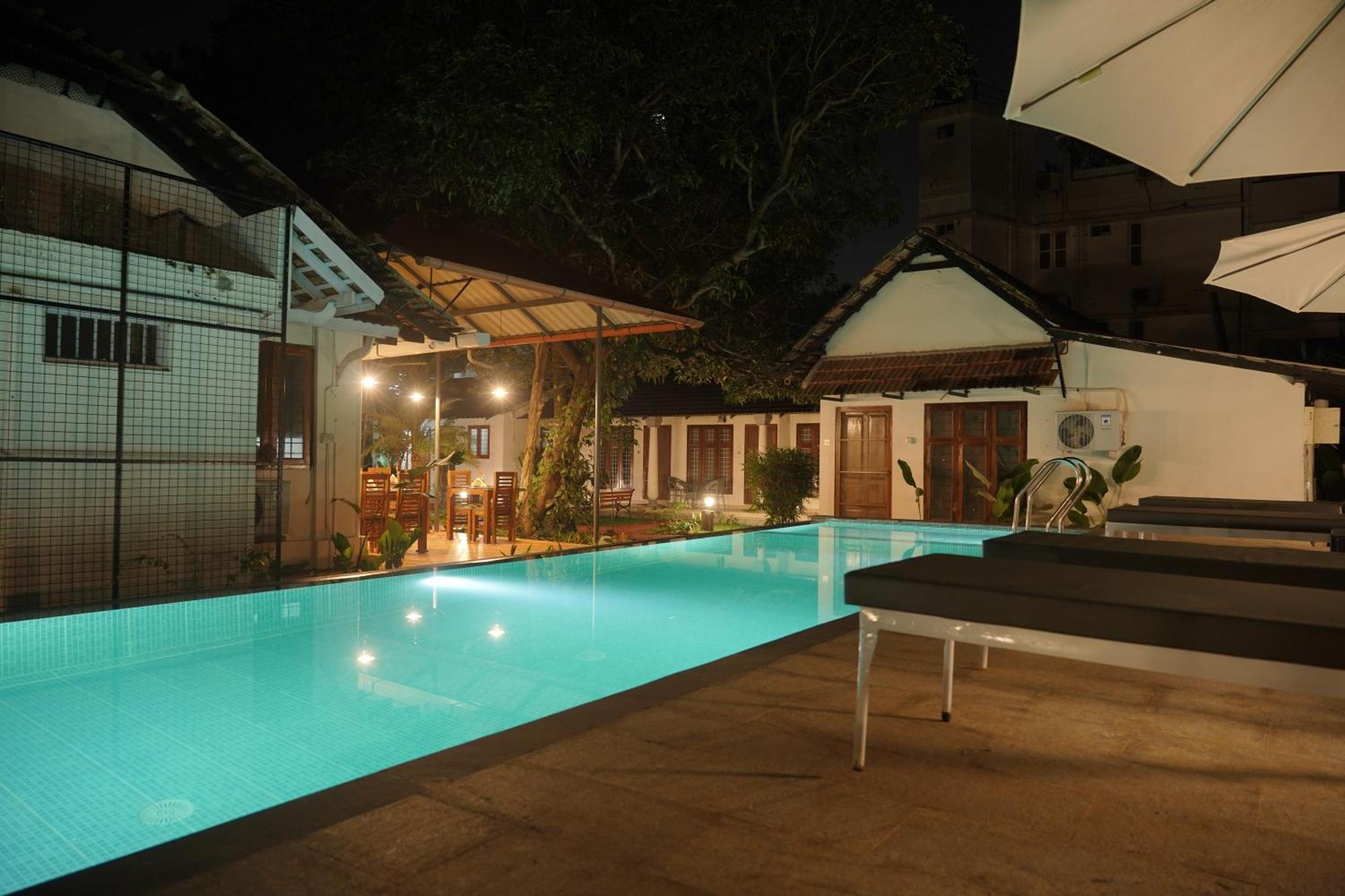 Alfred Place Kochi Luaran gambar